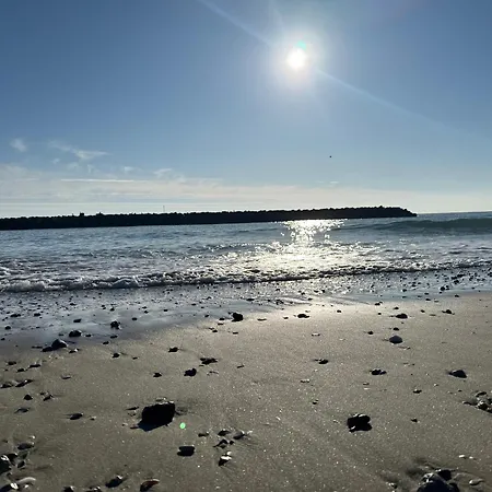 Cosy Entre Port Et Cap Apartment *