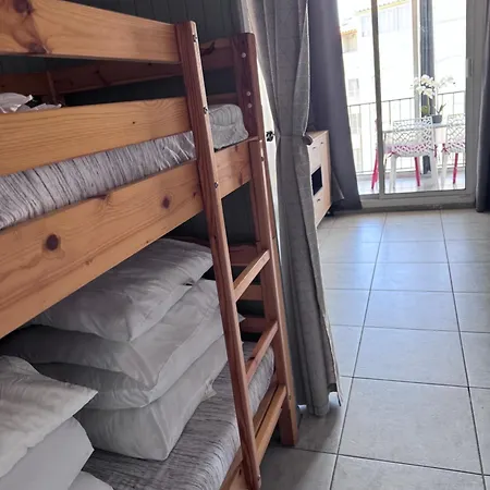 Cosy Entre Port Et Cap Apartment *