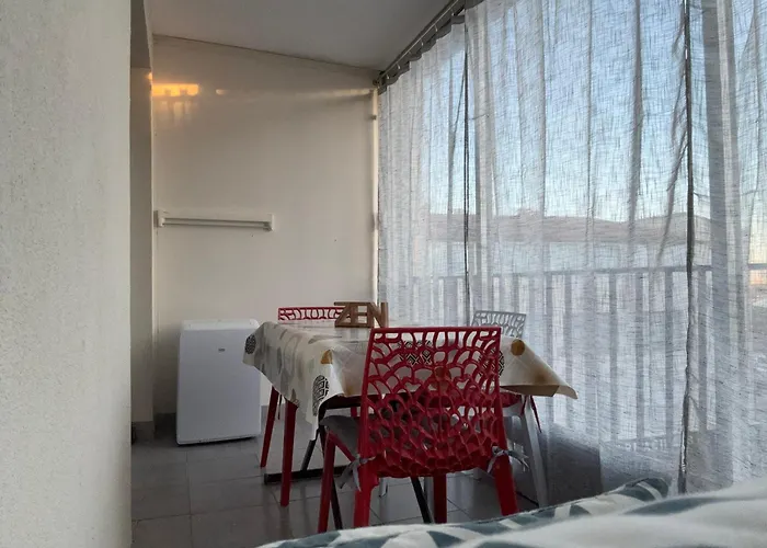 Apartment Cosy Entre Port Et Cap *