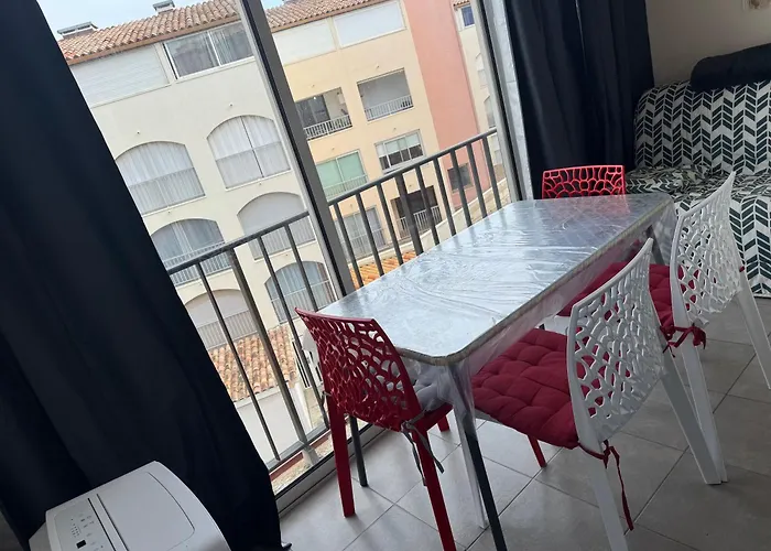 Cosy Entre Port Et Cap